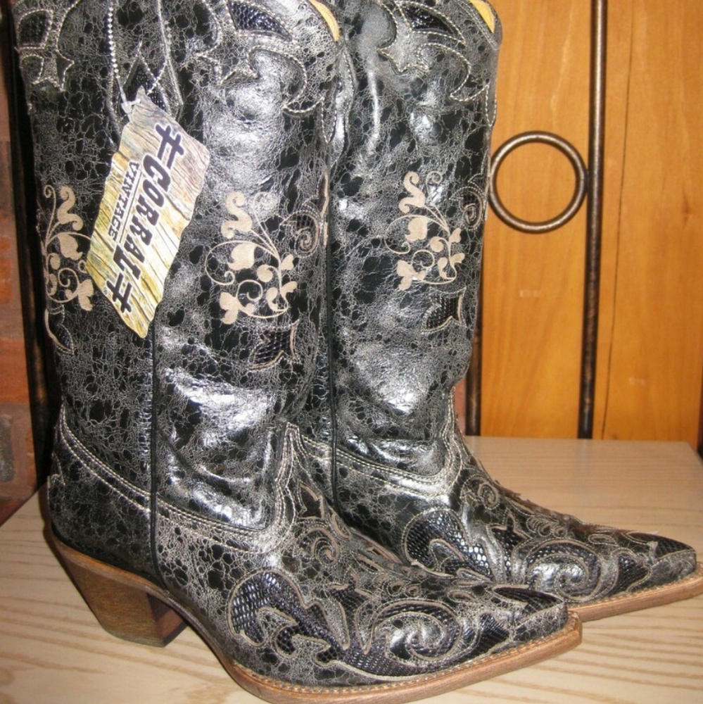 Corral vintage cowboy boots